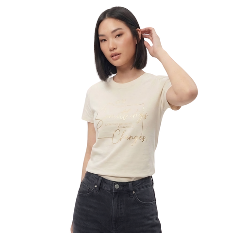 Playera Boy London Mujer Crema Small Steps Foil Oro