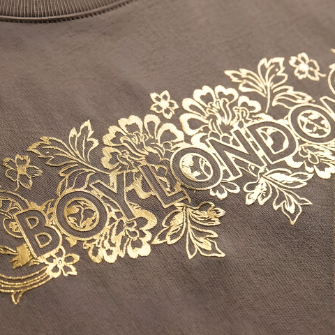 Playera Boy London Mujer Beige Floral Foil Dorado