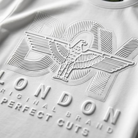 Playera Boy London Hombre Blanca Logo Relieve Total