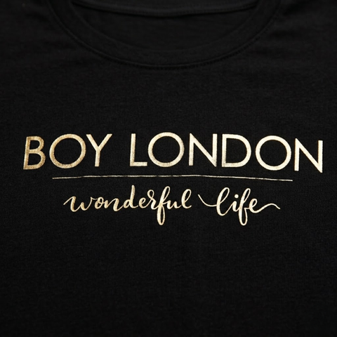 Playera Boy London Mujer Negra Wonderful Life Dorado