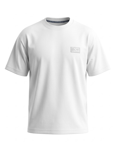 Playera Boy London Parche BOY Relieve Tonal Blanca Oversize