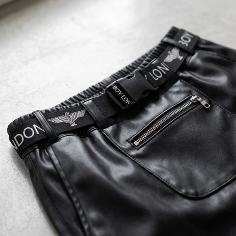 Short Boy London Mujer Vinipiel Negro Cinturón Bolsillo Zipper