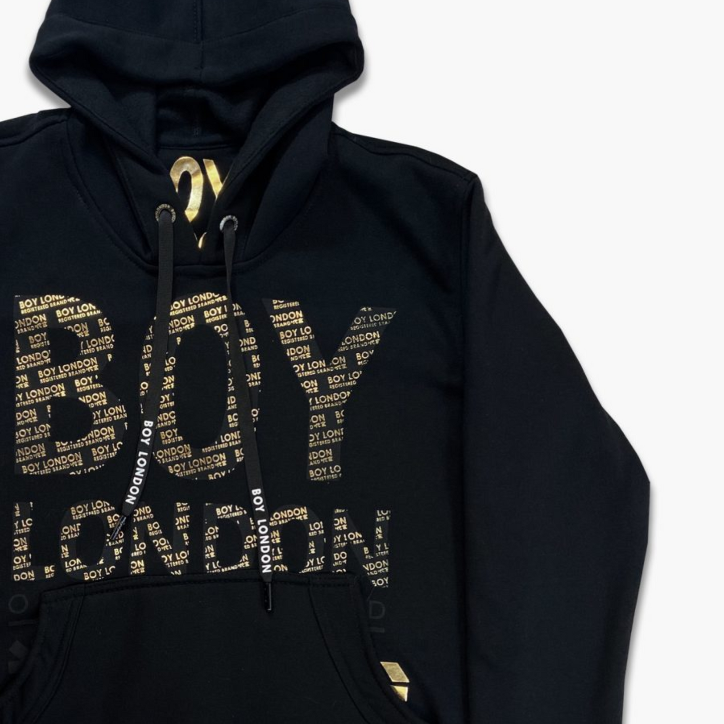 Sudadera Negra Hombre Letras Doradas En Relieve Boy London