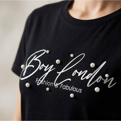 Playera Boy London Mujer Negra Plateado Perlas