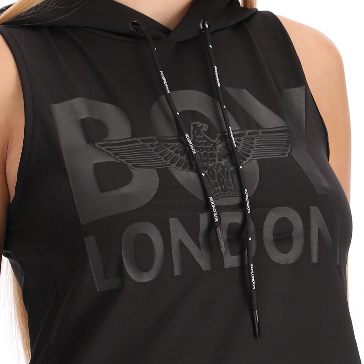 Chaleco Deportivo Negro Con Estampado Y Gorro Boy London