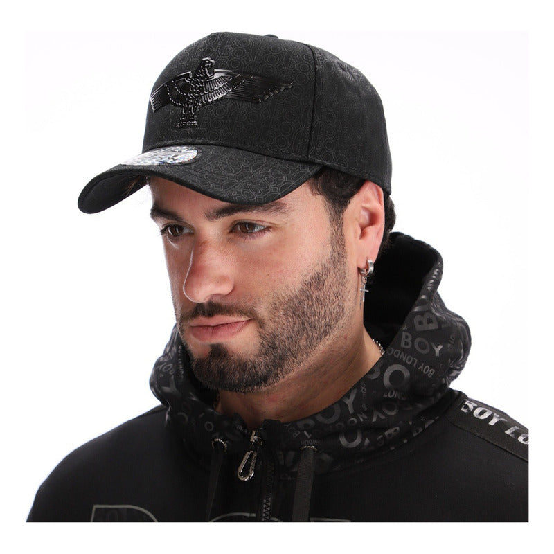 Gorra Ajustable Aguila Y Bordado Letras Negras Boy London
