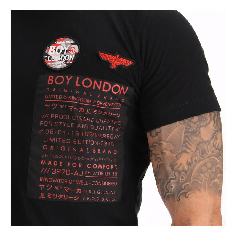 Playera Negra Manga Corta Hombre Parche Bordado Boy London