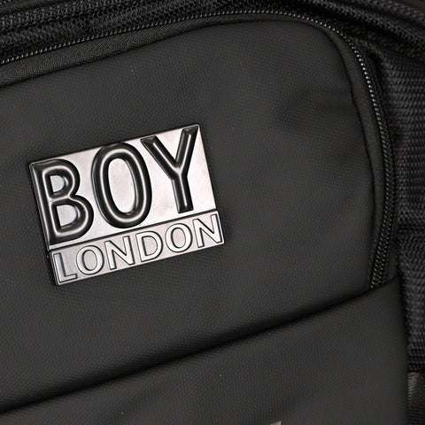Backpack Mochila Negra Reflejante Placa Metálica Boy London