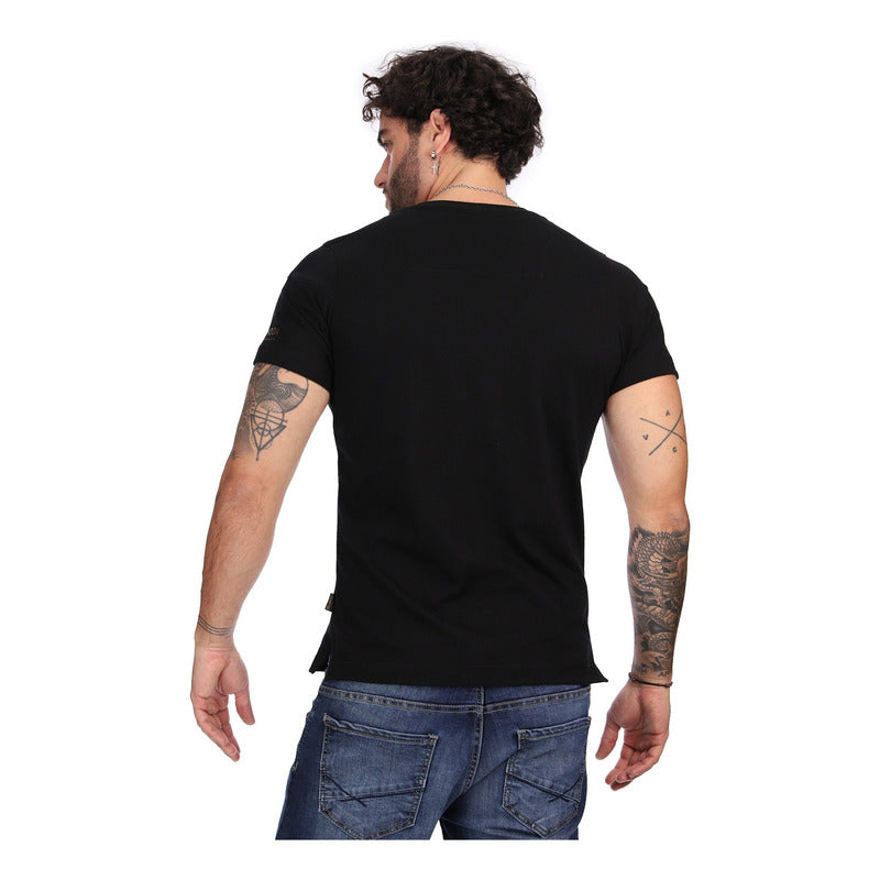 Playera Negra Hombre Estampado Foil Águila Dorada Boy London