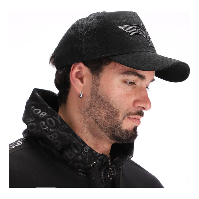 Gorra Ajustable Aguila Y Bordado Letras Negras Boy London