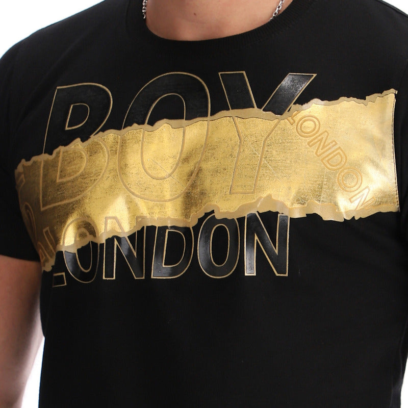 Playera Manga Corta Hombre Estampado Foil Dorado Boy London