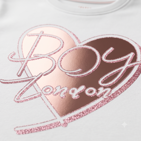 Playera Blanca de Mujer Boy London Corazón Foil Rosa