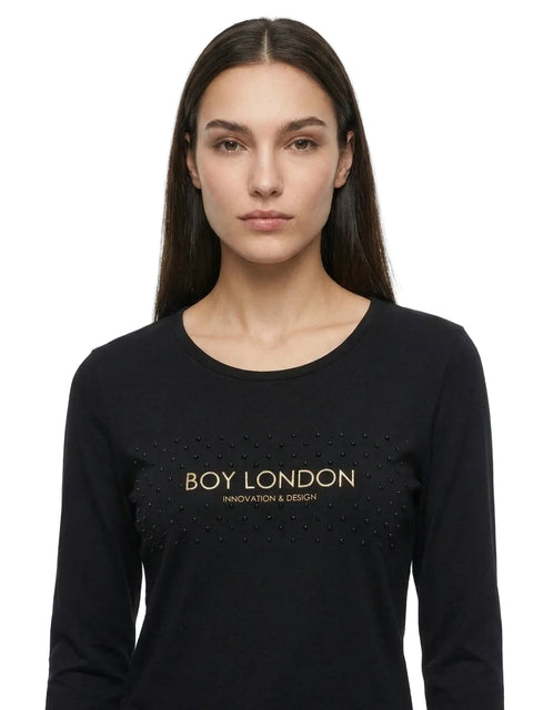 Playera Boy London Mujer Negra Manga Larga Pedrería Foil Dorado