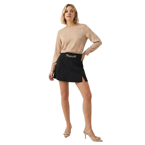 Falda Boy London Mini Negra con Cadena Plateada y Aberturas Frontales