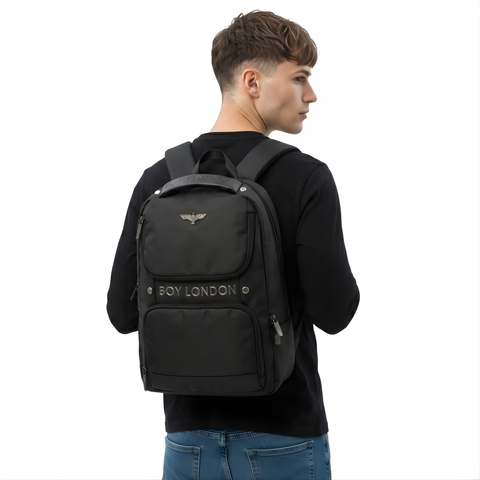 Mochila Boy London Negra Letras Metal Cromado Premium